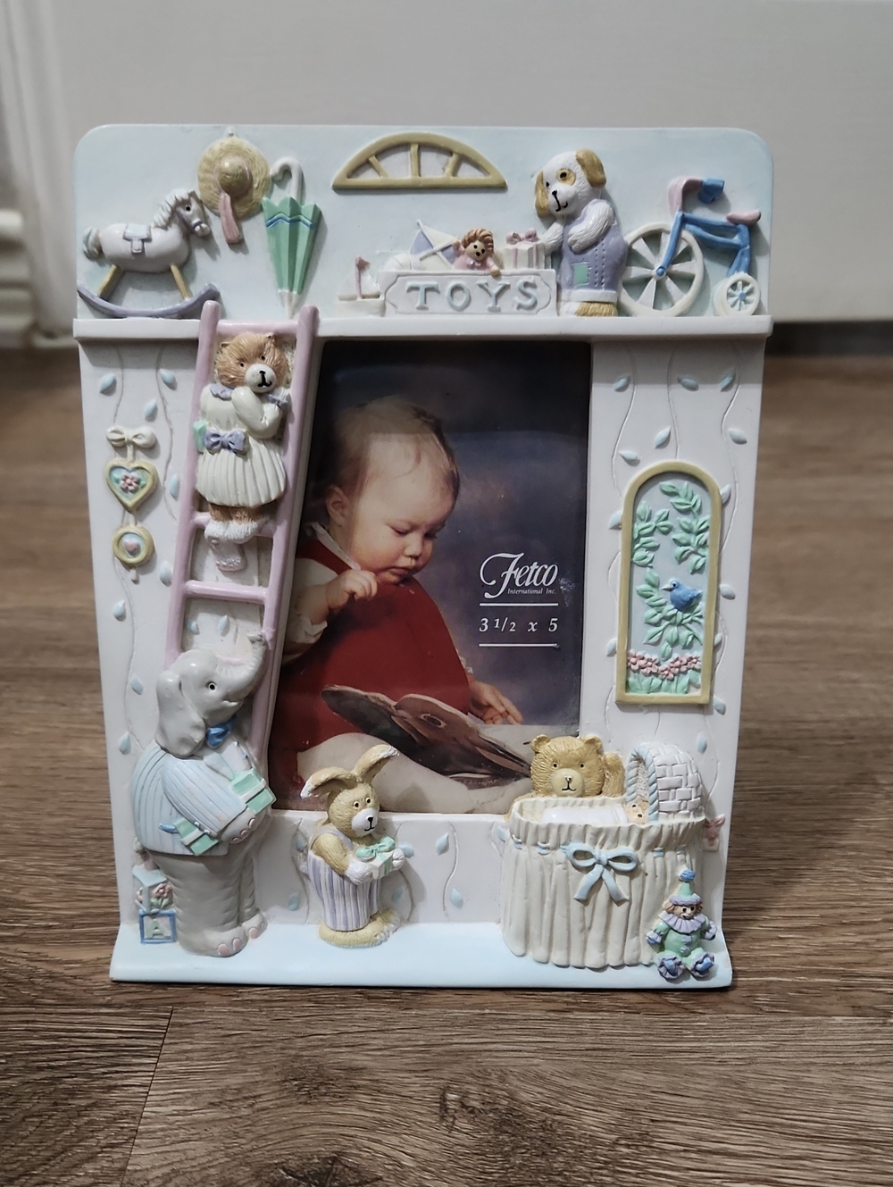 Vintage Fetco International 3D Animals - Decorative Picture Frame - Never Used